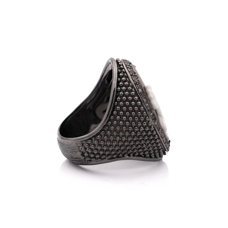 "Leopard" — hand-carved cameo ring by AMEDEO