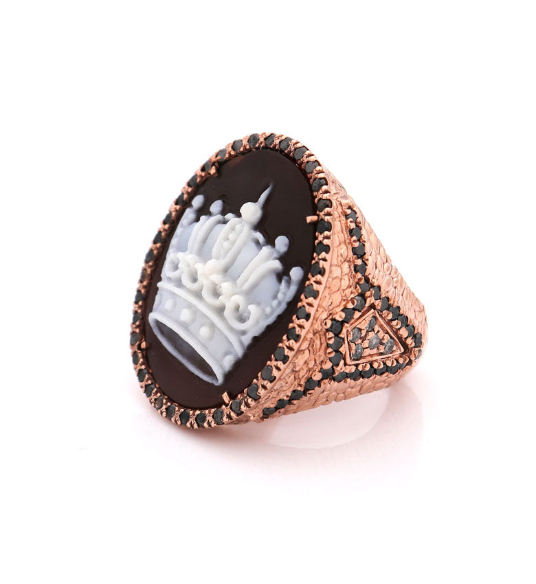 "CROWN MAJESTY" — hand-carved cameo ring by AMEDEO
