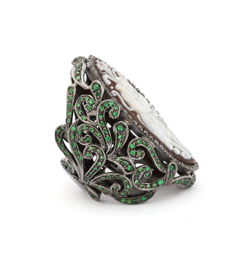 "MONKEY IN HARMONY" — hand-carved cameo ring by AMEDEO