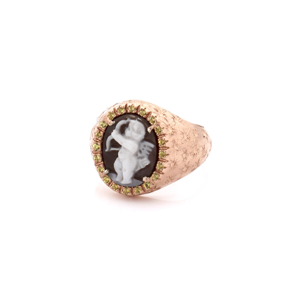 MINI "LUCKY LOVE" — hand-carved cameo ring by AMEDEO
