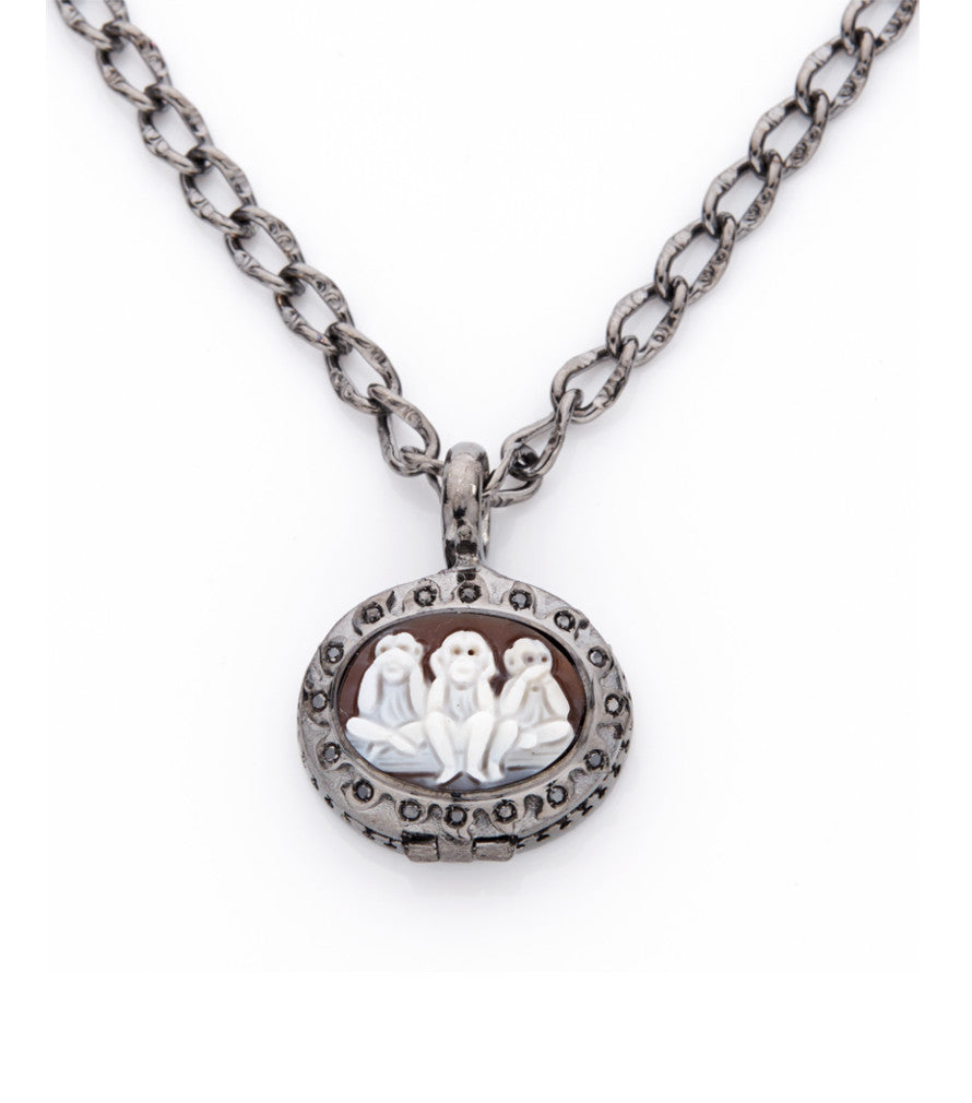 "WISE MONKEYS" POISON NECKLACE