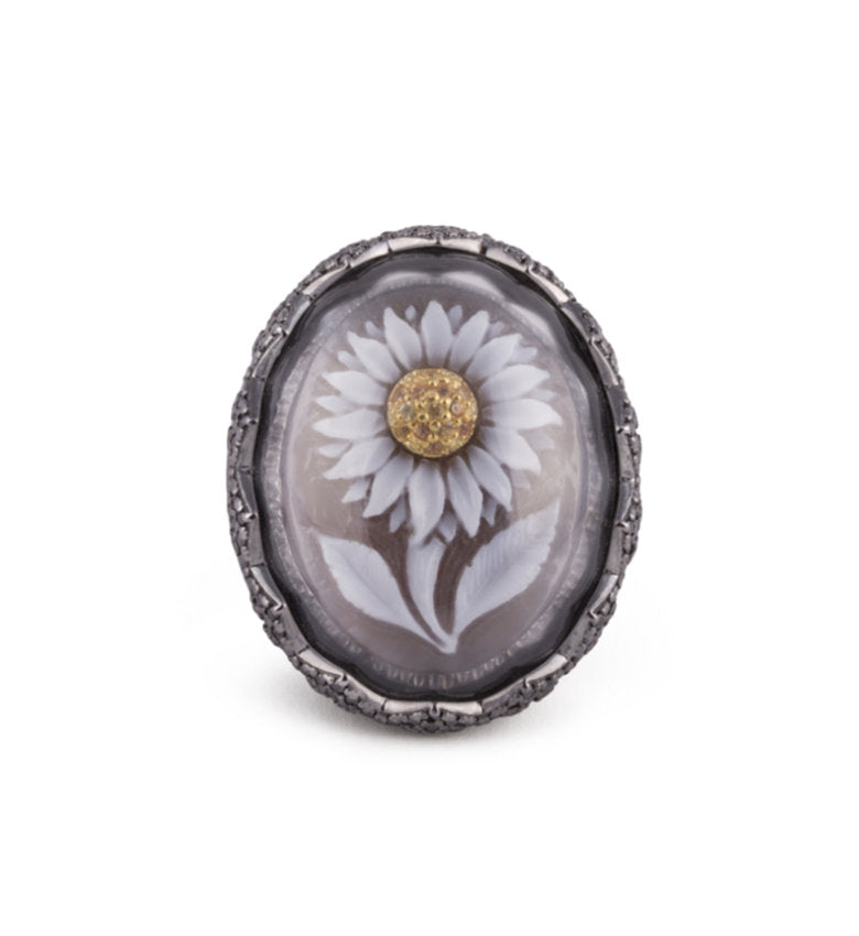 "SUNFLOWER" — hand-carved cameo ring by AMEDEO