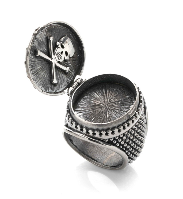 "COBRA AND ANCHOR" POISON RING — hand-carved cameo ring by AMEDEO
