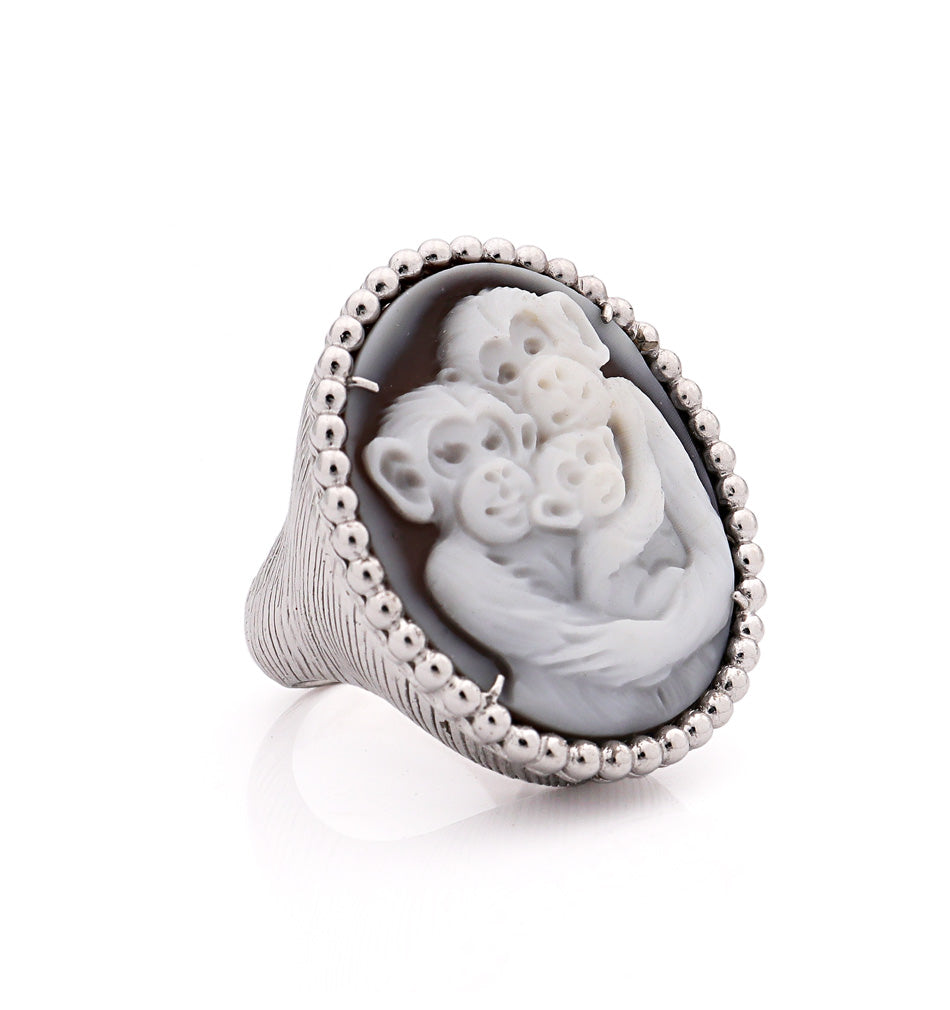 "FAMILY AFFAIR" — hand-carved cameo ring by AMEDEO
