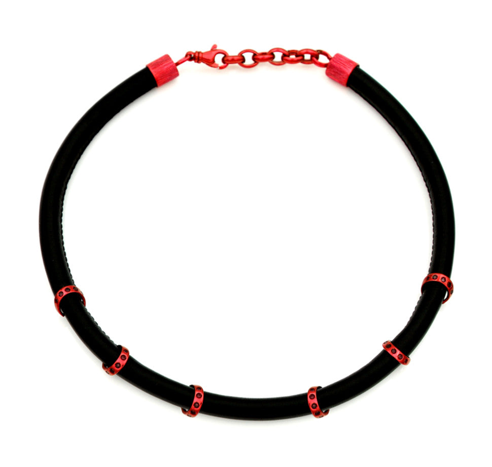 "COLLANA IN PELLE E ARGENTO STERLING"