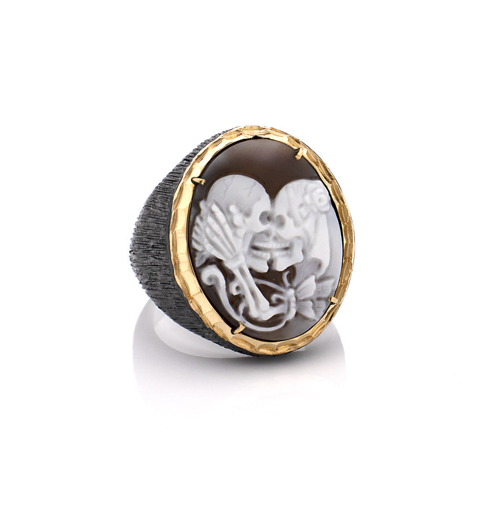 "ENDLESS LOVE" — hand-carved cameo ring by AMEDEO