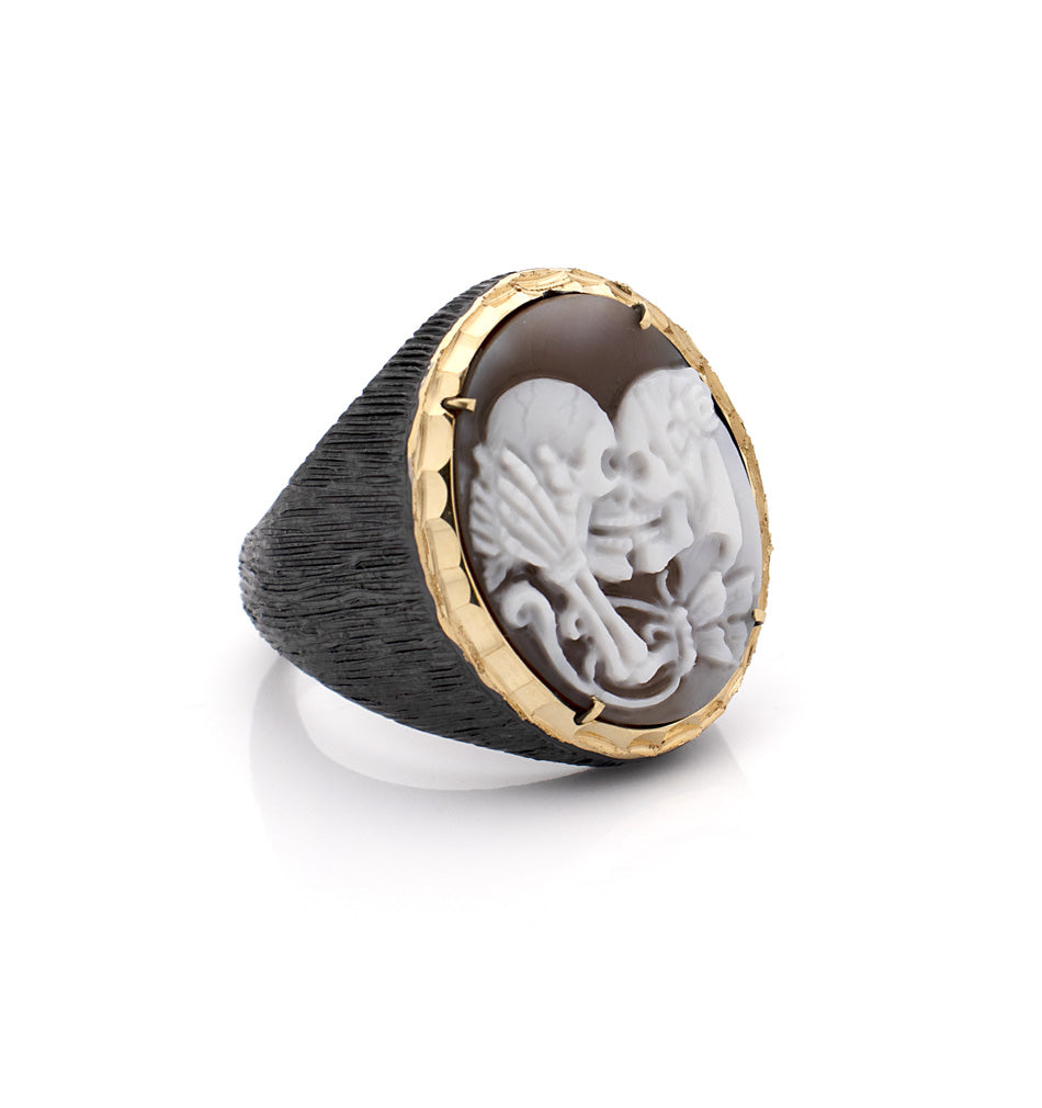 "ENDLESS LOVE" — hand-carved cameo ring by AMEDEO