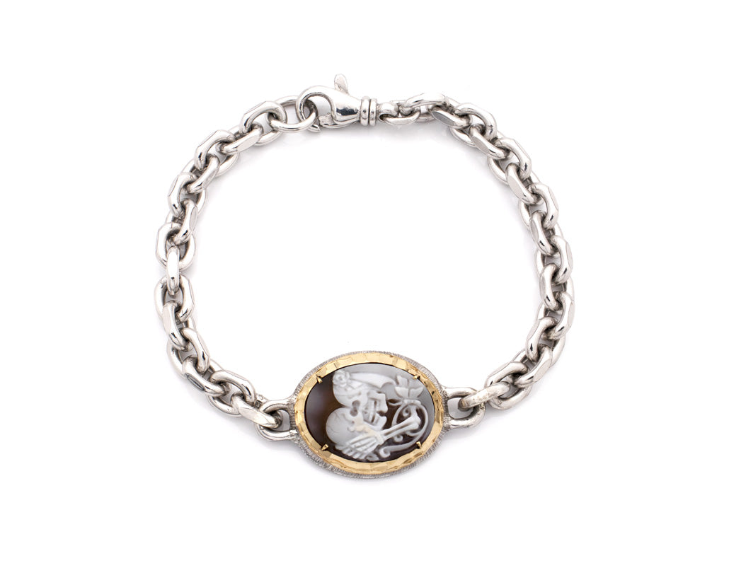 "ENDLESS LOVE" — hand-carved cameo bracelet by AMEDEO
