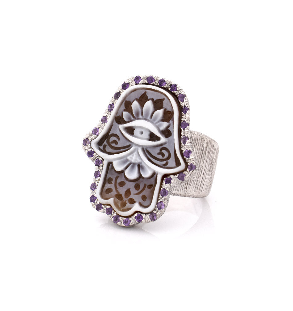 "HAMSA" — hand-carved cameo ring by AMEDEO