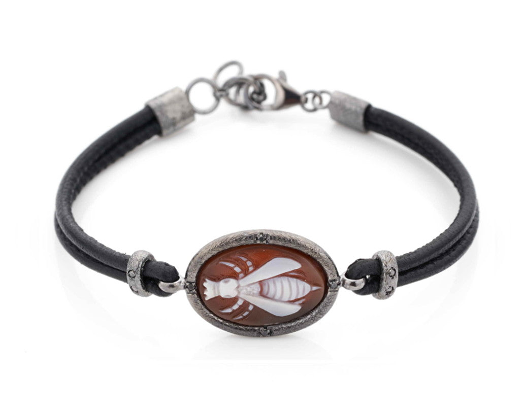 "QUEEN BEE" — hand-carved cameo bracelet by AMEDEO