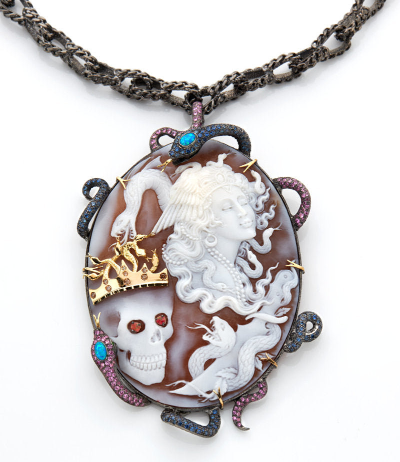 "REGINA MISTICA, IL POTERE INTERIORE"